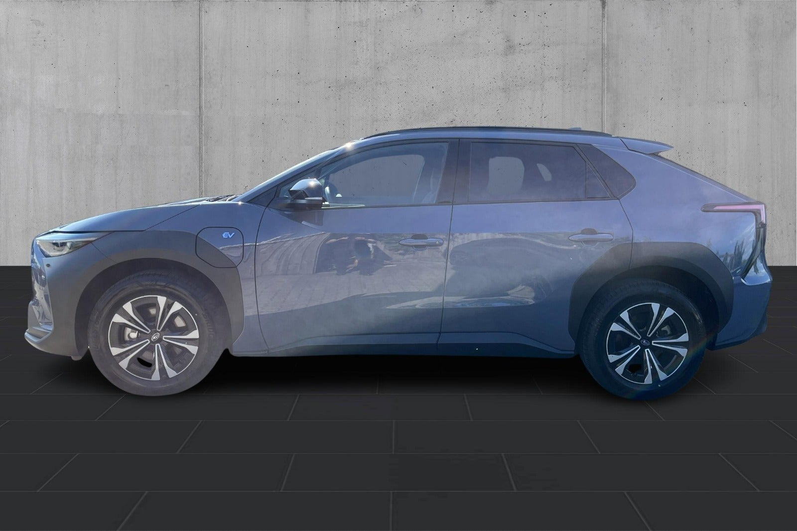 Grå Subaru Solterra fra 2025