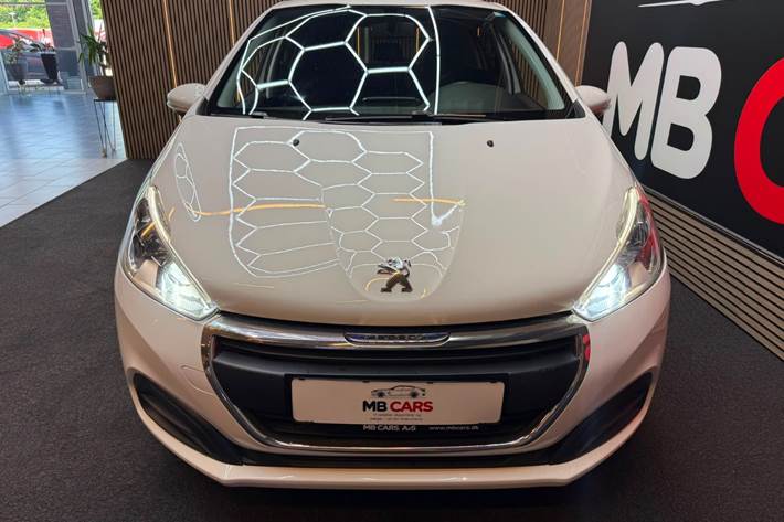 Hvid Peugeot 208 fra 2018