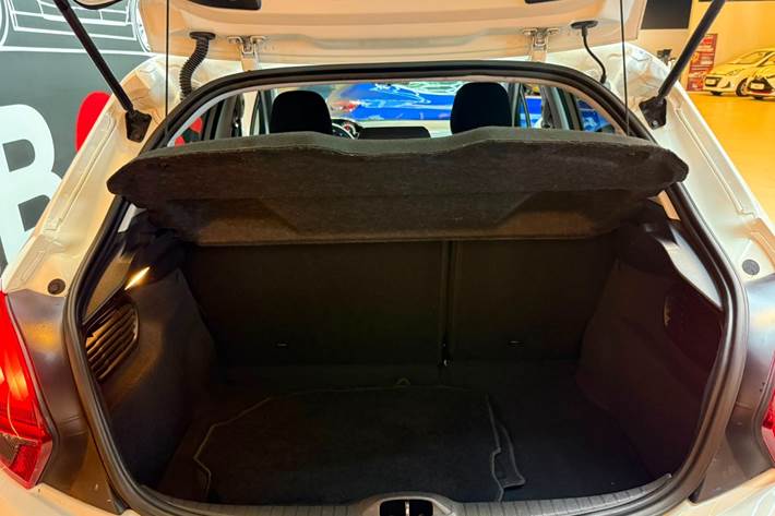 Hvid Peugeot 208 fra 2018