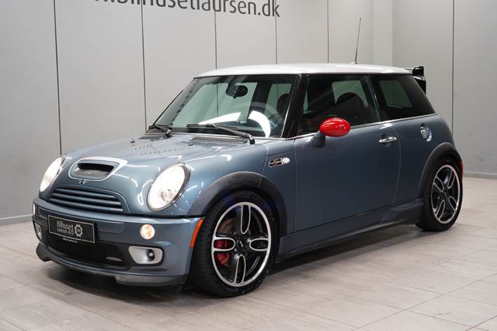 Blå Mini Cooper S fra 2006