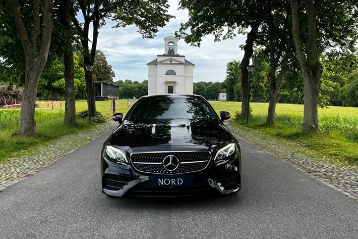 Sort Mercedes E400 fra 2017