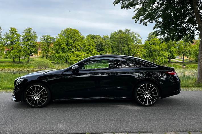 Sort Mercedes E400 fra 2017