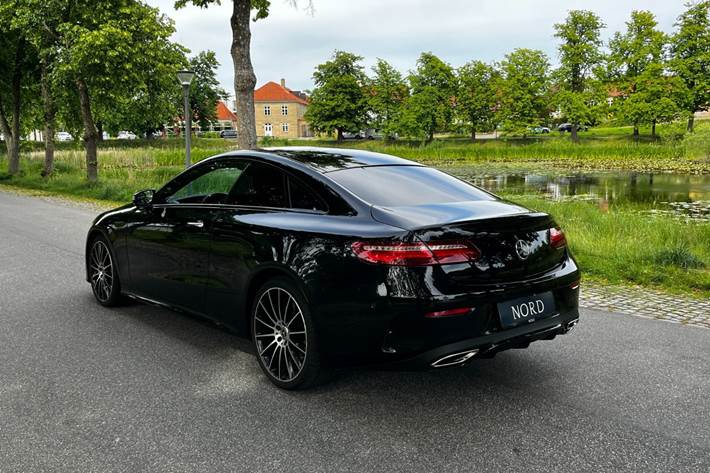 Sort Mercedes E400 fra 2017