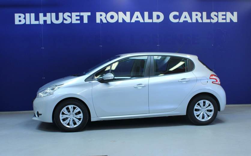 Peugeot 208 1,2 VTi Summit