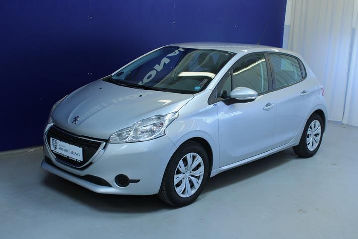 Sølv Peugeot 208 fra 2015