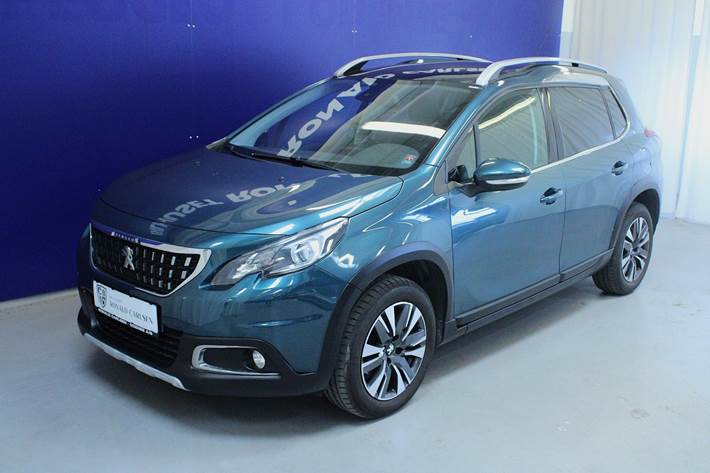 Grøn Peugeot 2008 fra 2019