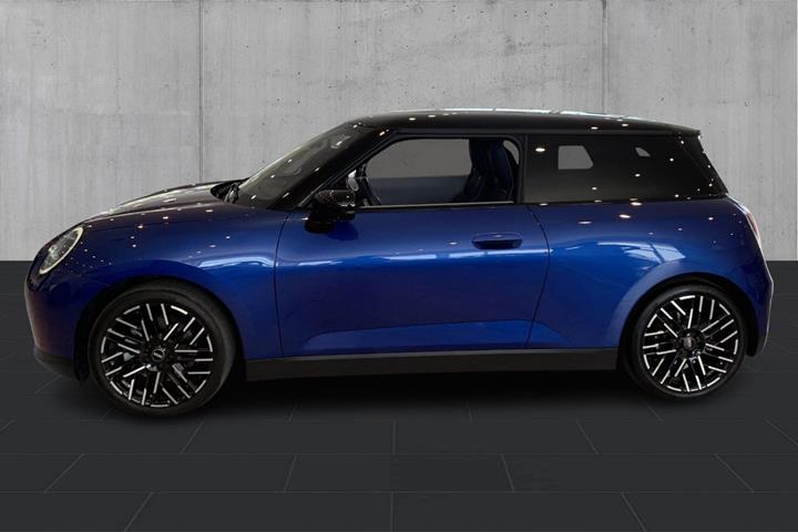 Blå Mini Cooper SE fra 2024