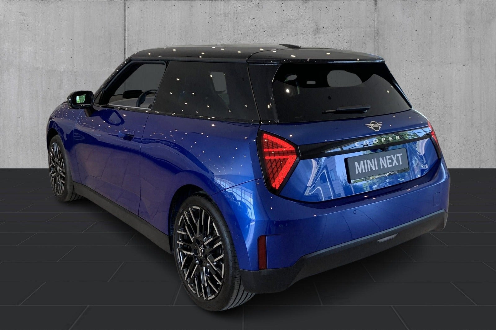 Blå Mini Cooper SE fra 2024
