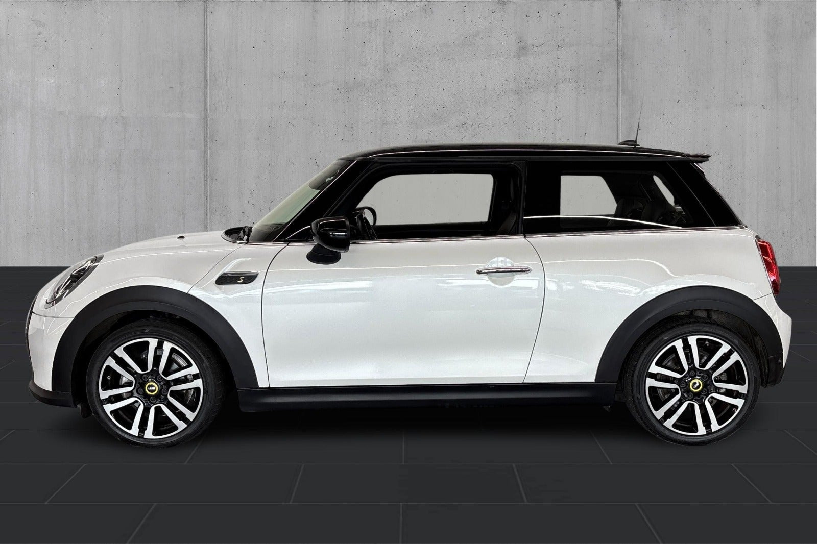 Hvid Mini Cooper SE fra 2022