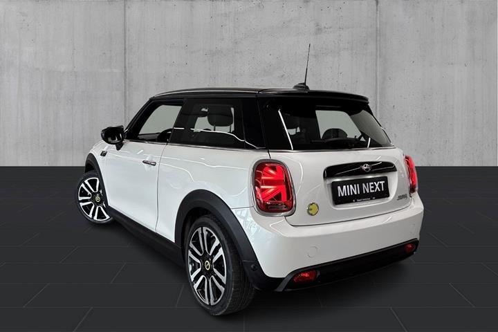 Hvid Mini Cooper SE fra 2022