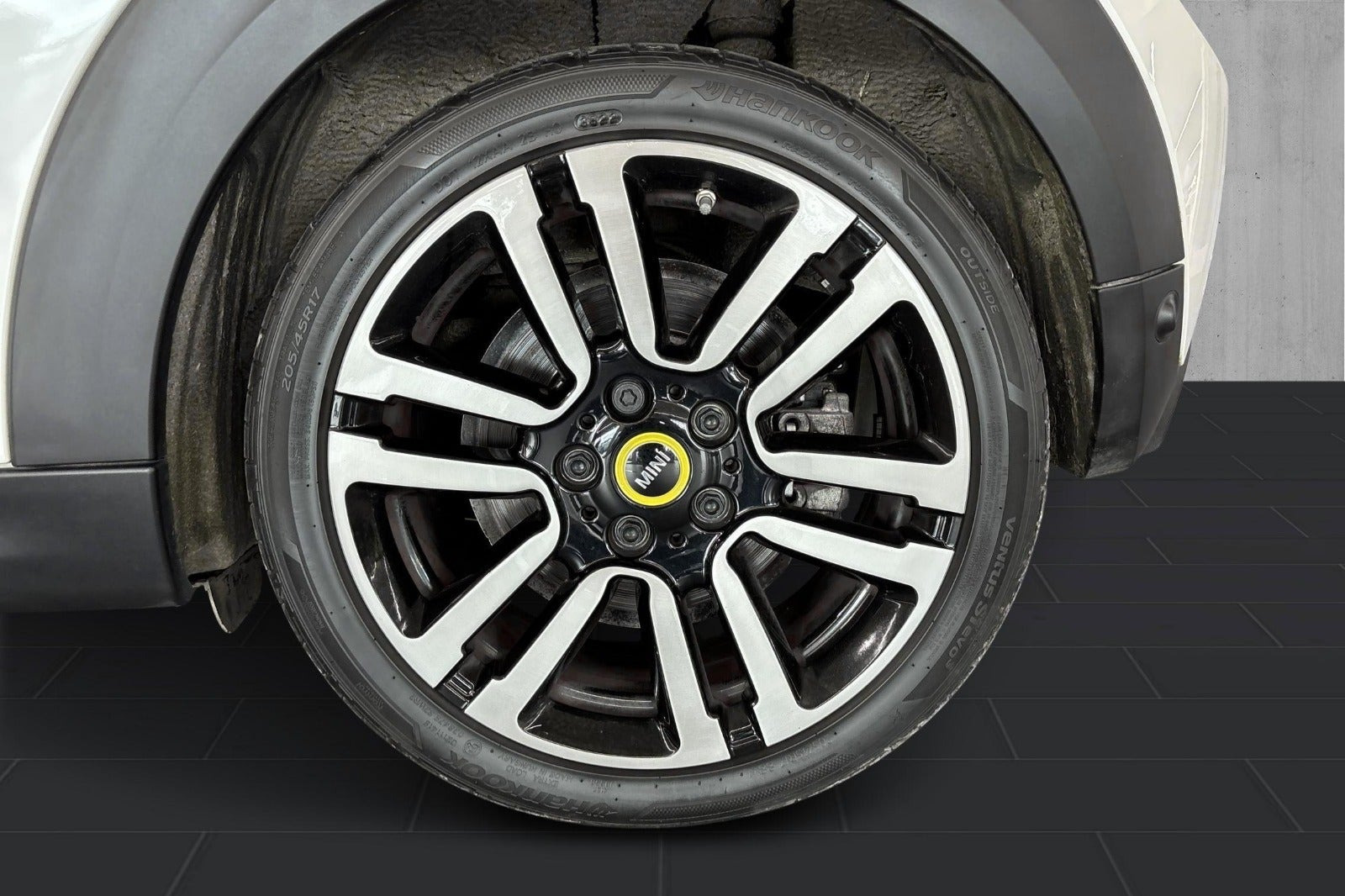 Hvid Mini Cooper SE fra 2022