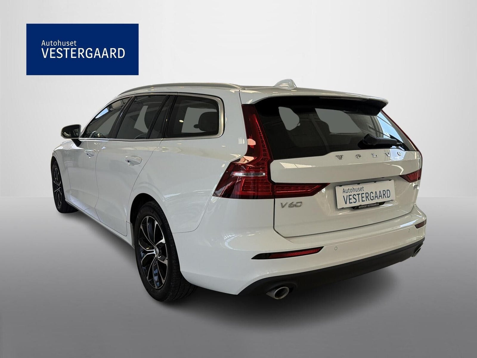 Hvid Volvo V60 fra 2020