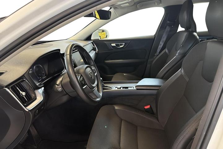 Hvid Volvo V60 fra 2020