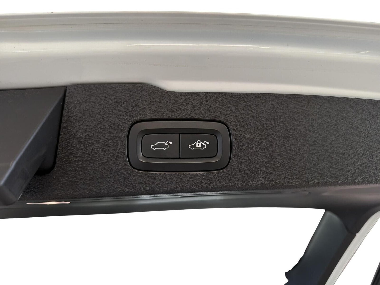 Hvid Volvo V60 fra 2020