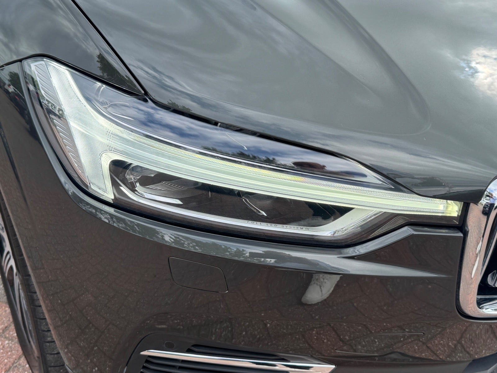 Grå Volvo XC60 fra 2018
