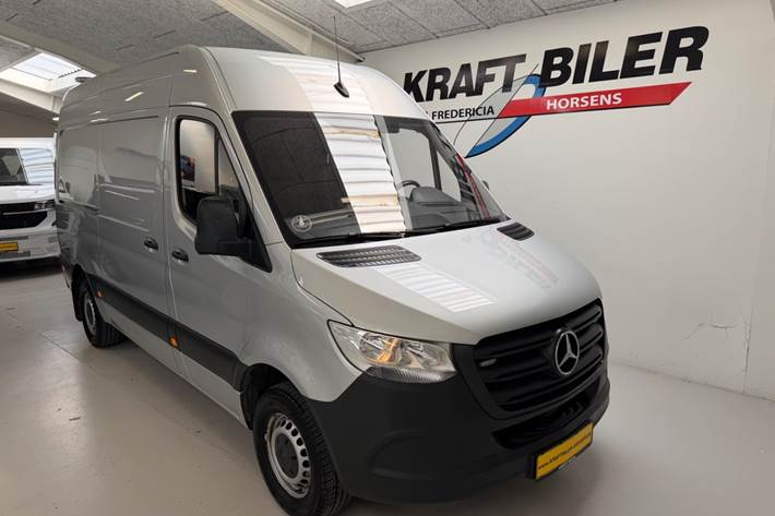 Sølv Mercedes Sprinter 316 fra 2021