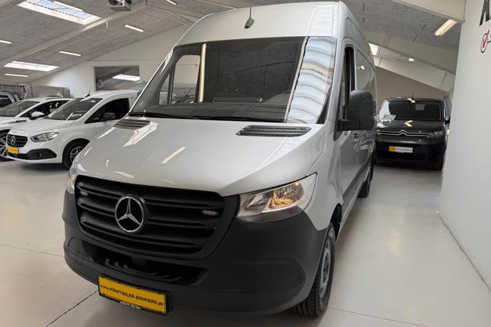 Sølv Mercedes Sprinter 316 fra 2021