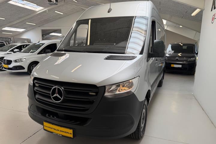 Sølv Mercedes Sprinter 316 fra 2021