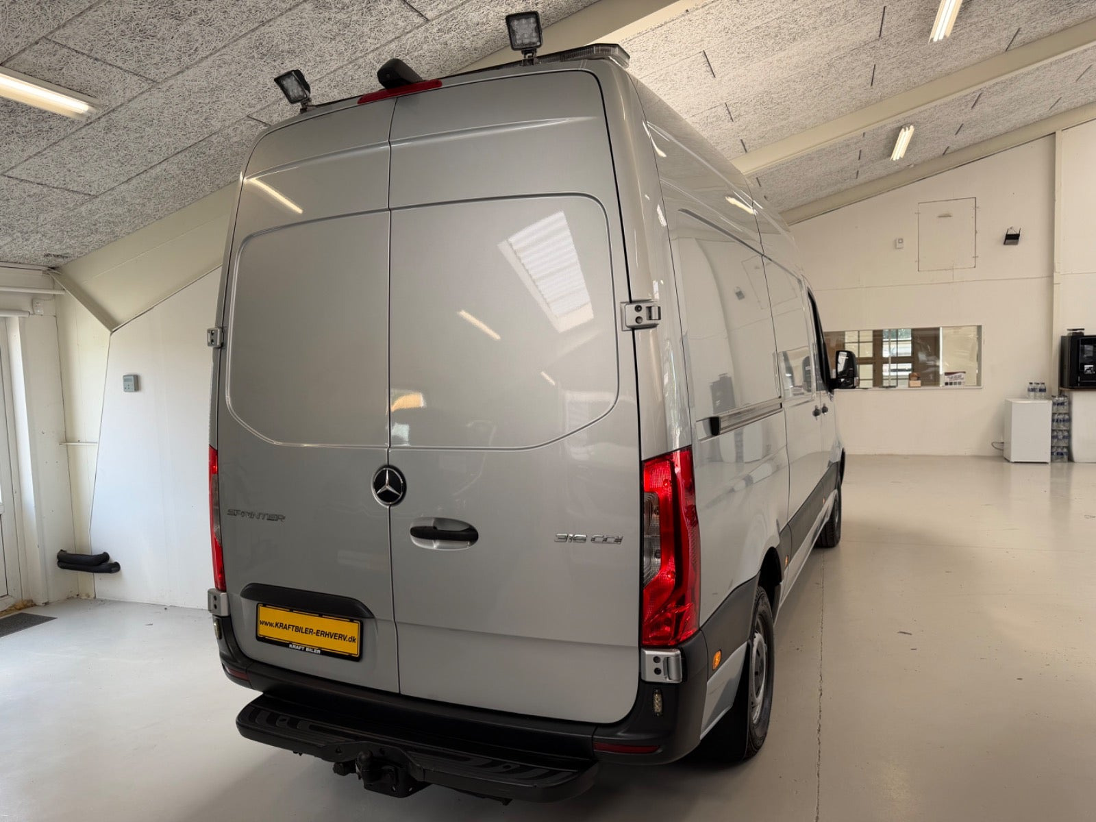Sølv Mercedes Sprinter 316 fra 2021