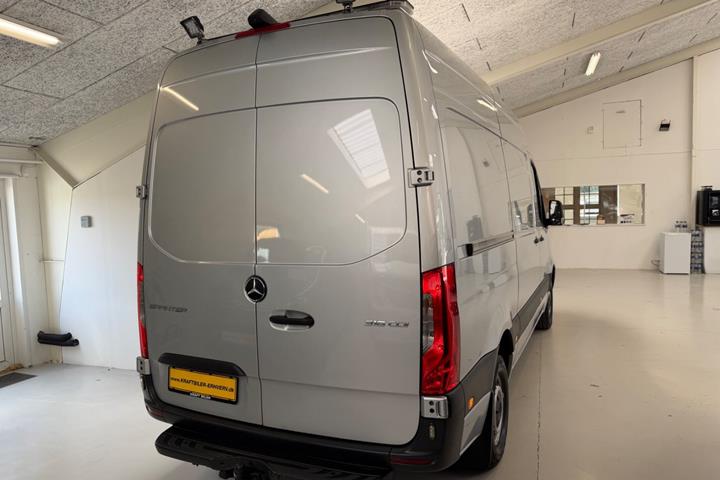 Sølv Mercedes Sprinter 316 fra 2021