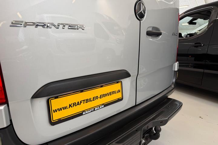 Sølv Mercedes Sprinter 316 fra 2021