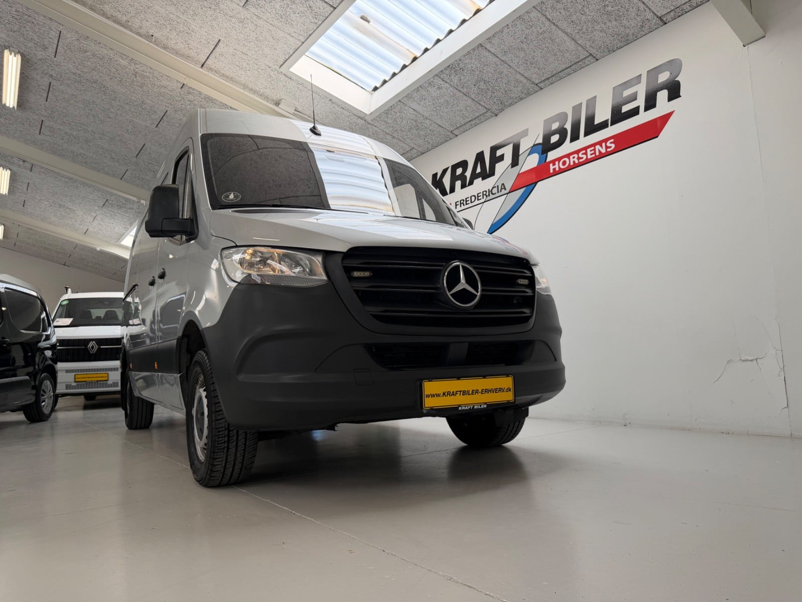 Sølv Mercedes Sprinter 316 fra 2021