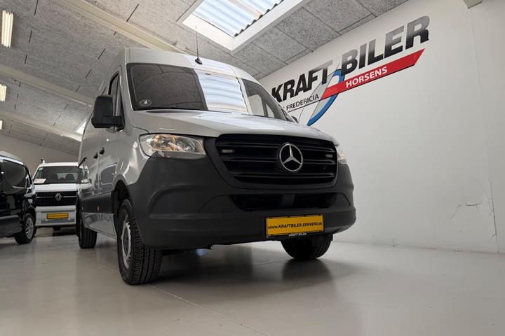 Sølv Mercedes Sprinter 316 fra 2021