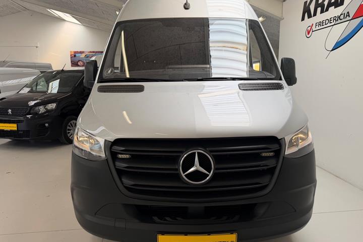 Sølv Mercedes Sprinter 316 fra 2021