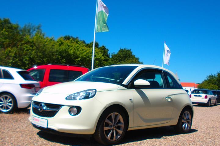 Hvid Opel Adam fra 2013