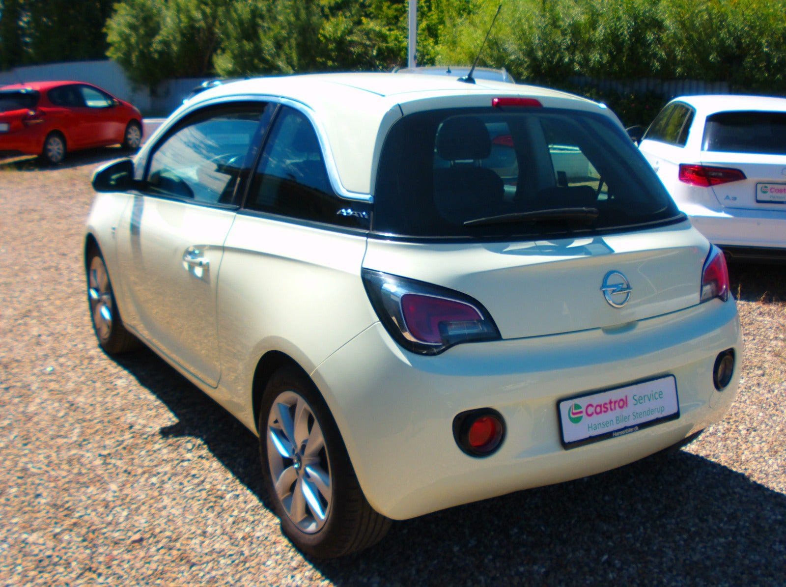 Hvid Opel Adam fra 2013