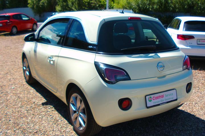 Hvid Opel Adam fra 2013