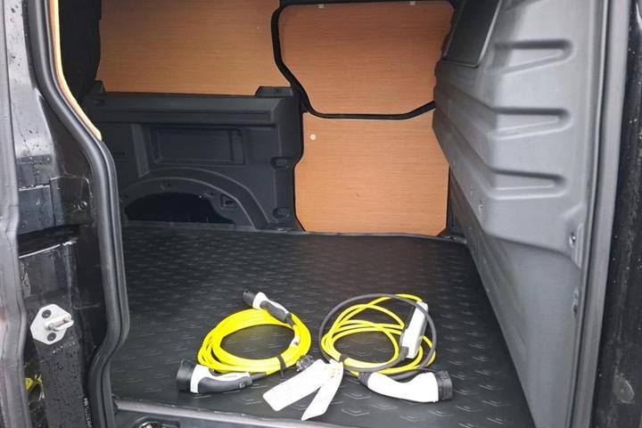 Sort VW ID.Buzz fra 2024