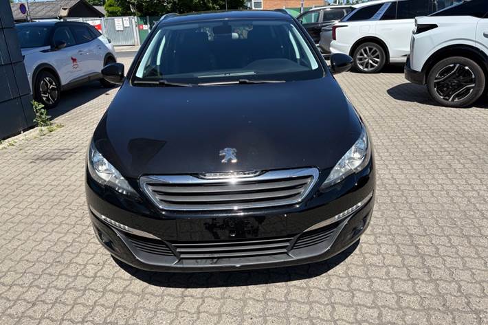 Sort Peugeot 308 fra 2016