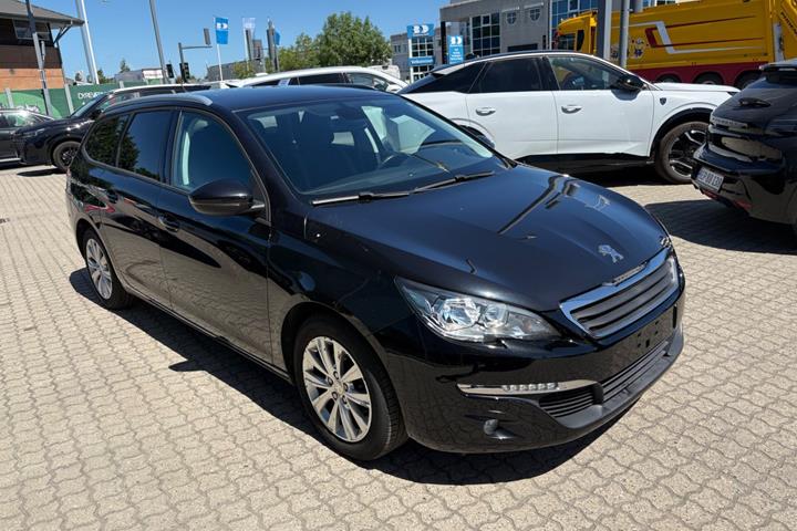 Sort Peugeot 308 fra 2016
