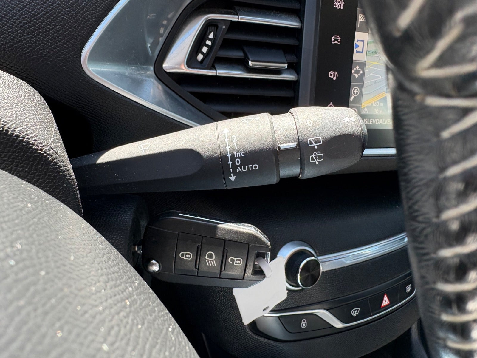 Sort Peugeot 308 fra 2016