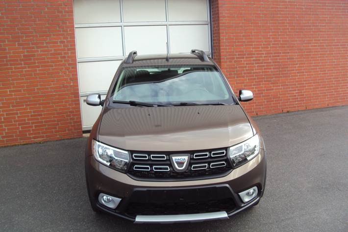 Brun Dacia Sandero Stepway fra 2019