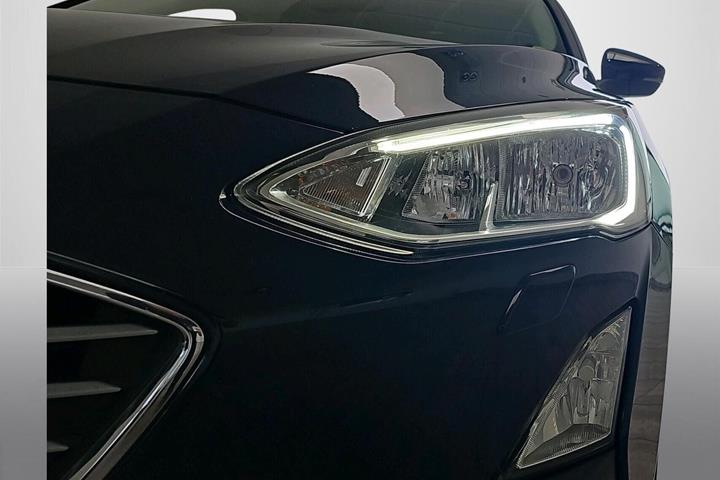 Blå Ford Focus fra 2019