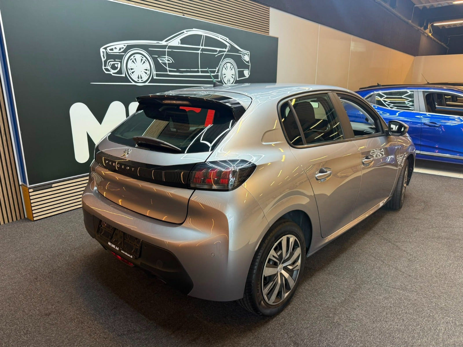 Sølv Peugeot 208 fra 2020