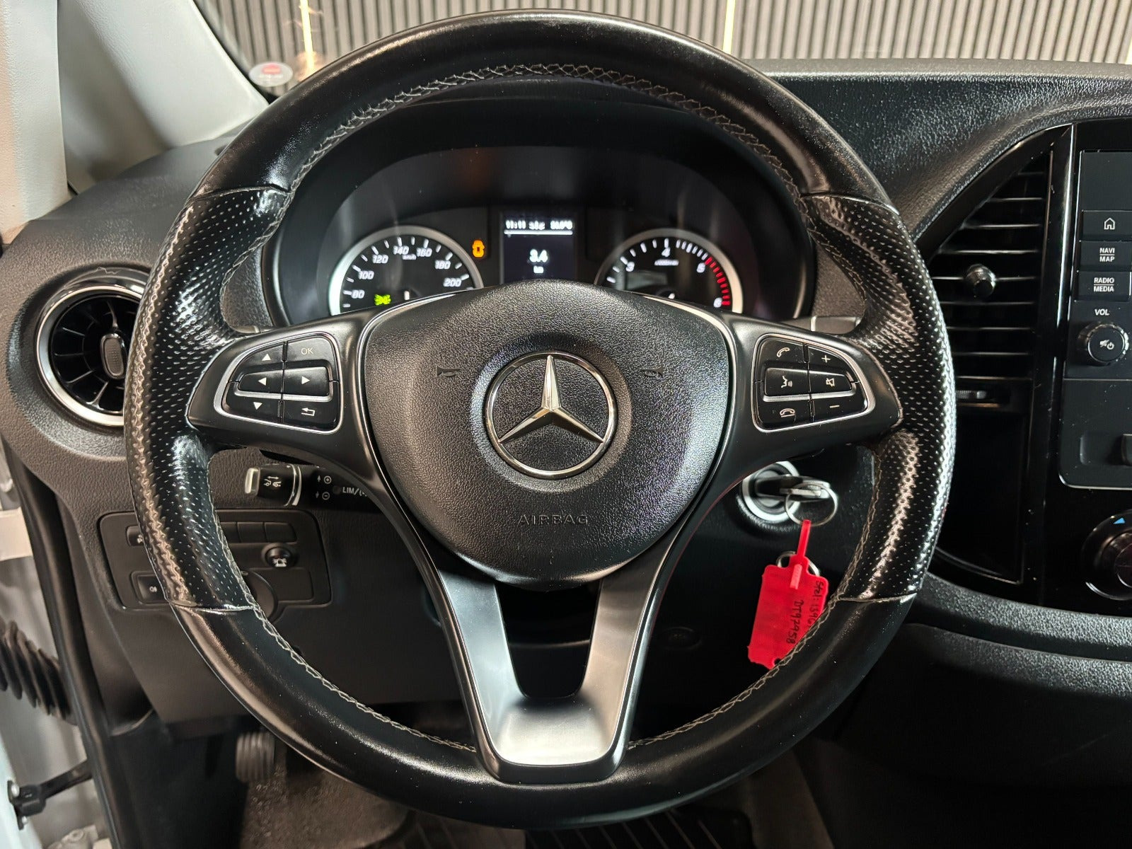 undefined Mercedes Vito 119 fra 2022