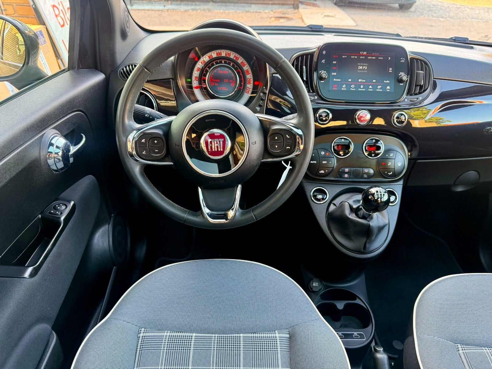 Sort Fiat 500 fra 2020