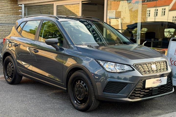 Grå Seat Arona fra 2020