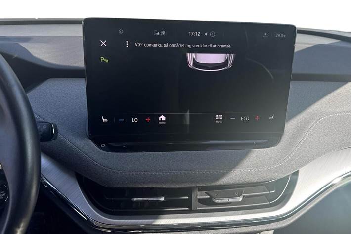 Blå Skoda Enyaq fra 2021