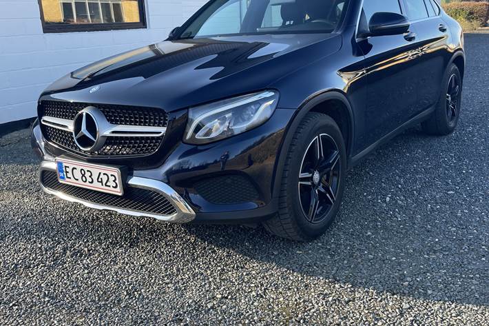Blå Mercedes GLC fra 2016