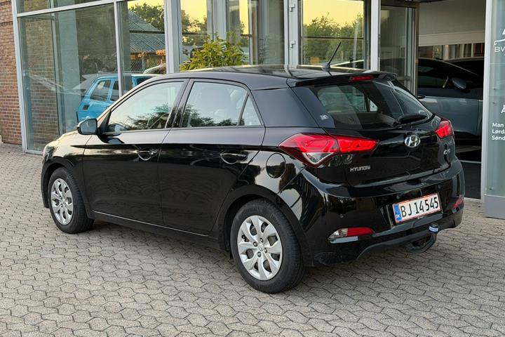 Sort Hyundai i20 fra 2016