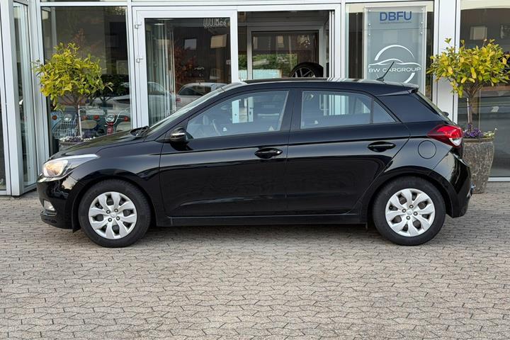 Sort Hyundai i20 fra 2016