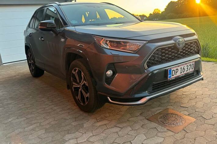 undefined Toyota RAV4 Plug in fra 2020