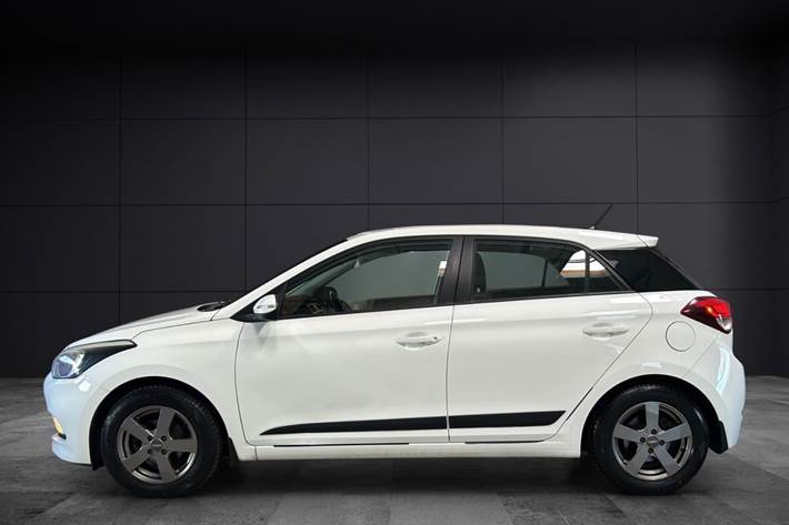 Hvid Hyundai i20 fra 2015