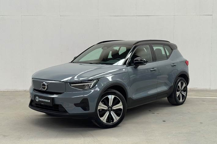 Grå Volvo XC40 fra 2023