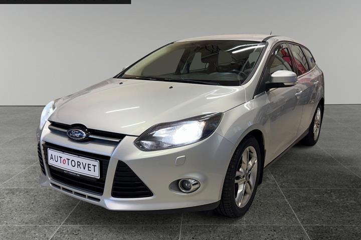 Sølv Ford Focus fra 2014 set udefra