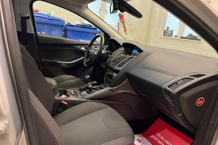 Sølv Ford Focus fra 2014